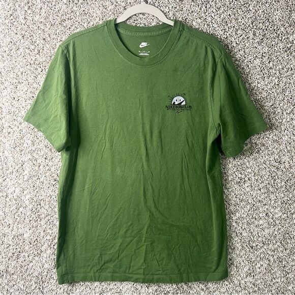 Nike T-Shirt Men’s Medium Sun Club Green Short Sleeve - Picture 1 of 8